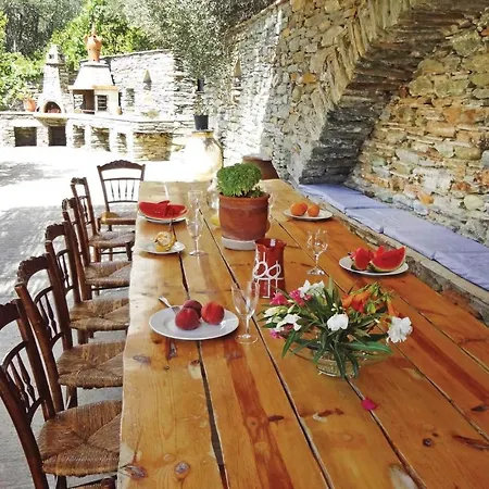 Awesome In Andros With 4 Bedrooms And Wifi Steniaí