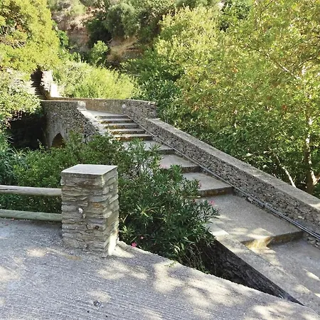 Awesome In Andros With 4 Bedrooms And Wifi * Steniaí