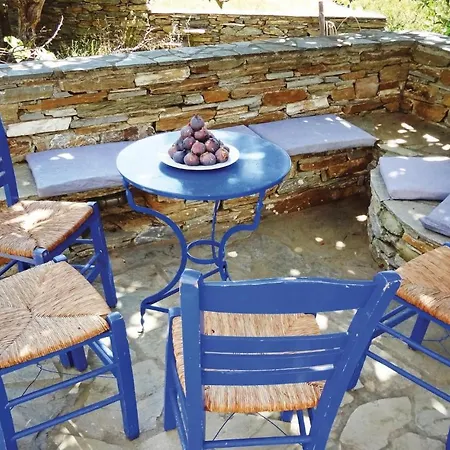 Awesome In Andros With 4 Bedrooms And Wifi Prázdninový dům Steniaí