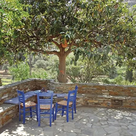 Awesome In Andros With 4 Bedrooms And Wifi 펜션