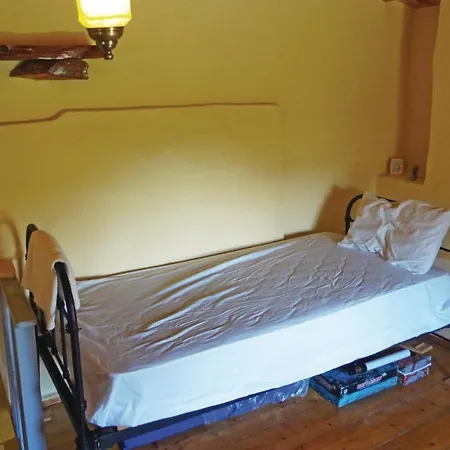 Awesome In Andros With 4 Bedrooms And Wifi 펜션 Steniaí